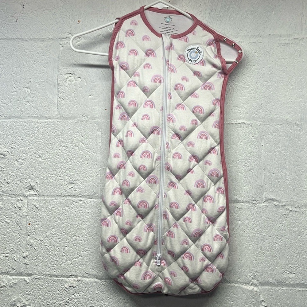 Dreamland baby swaddle rainbow design sz 0-6 months